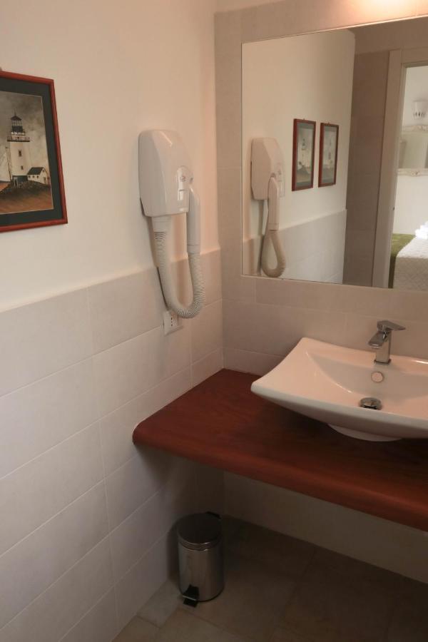 B&B Limone Сан Теодоро Екстериор снимка